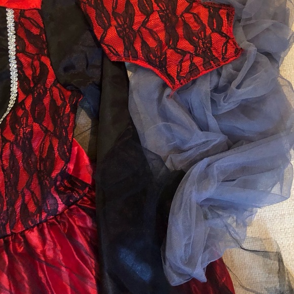 Fun Costumes Girl’s Vampire size large - Picture 4 of 5